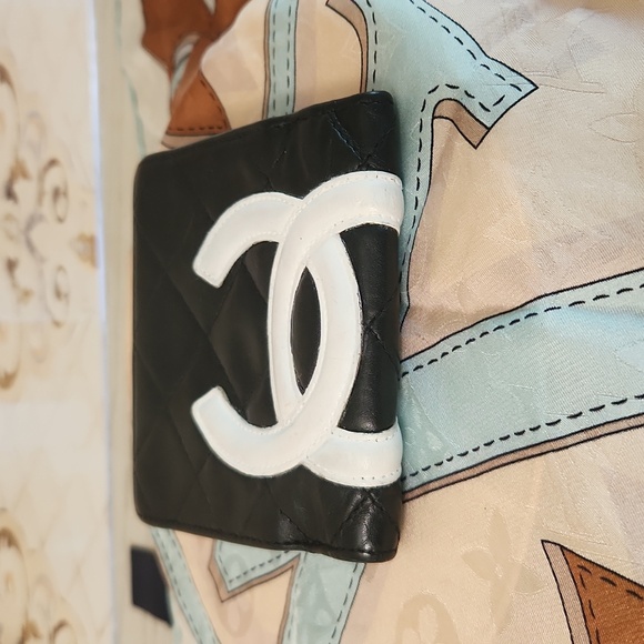 - `ღ´- ♥ -`ღ´-♥.-ღ´- AUTHENTIC Chanel Cambon CC Wallet `ღ´- ♥ -`ღ´-♥.-ღ´- - Picture 4 of 16